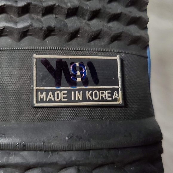 Vintage Women's Black Duck Boot Korea, 9 - Picture 5 of 6